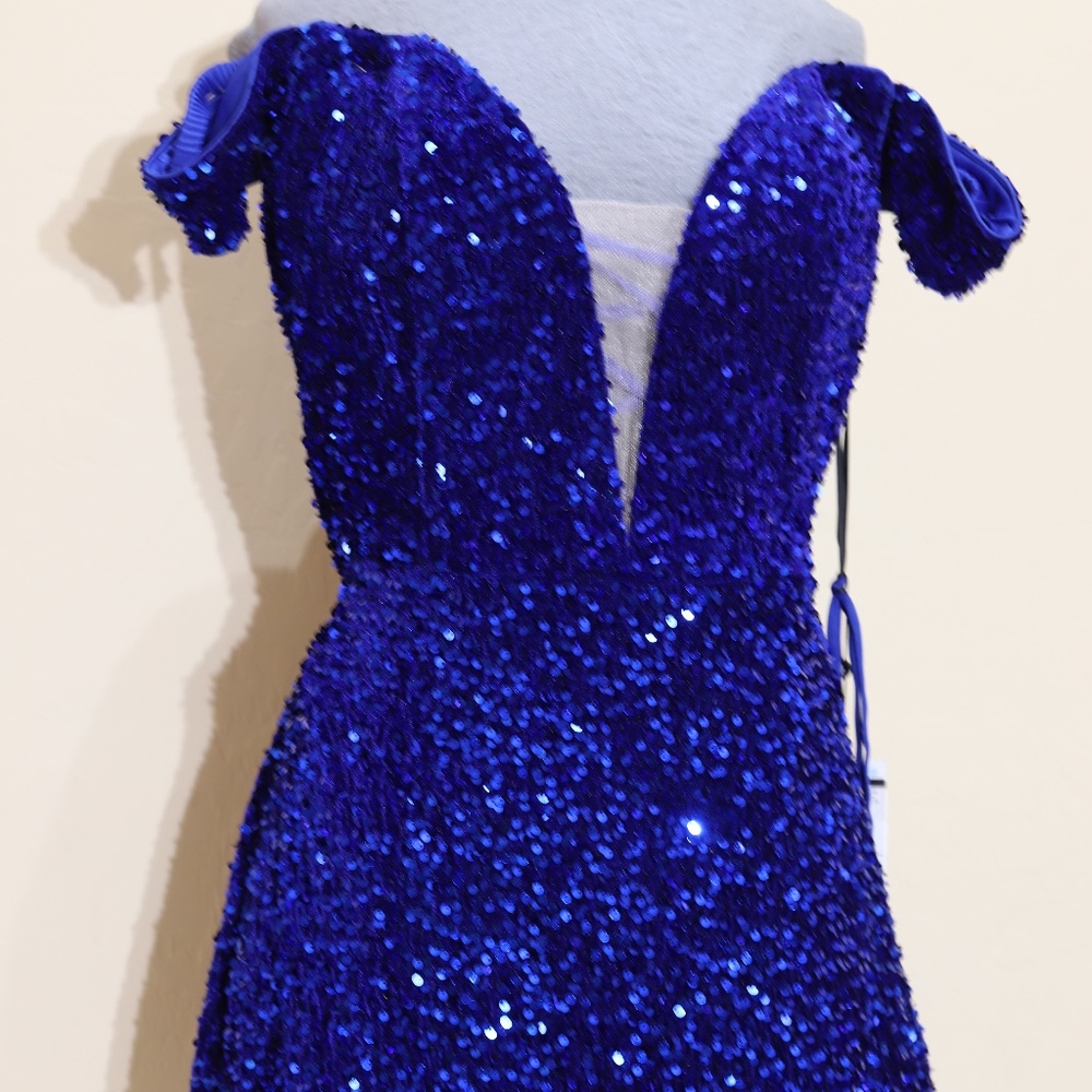 ALYCE off the shoulder plush sequin short dress in royal blue size 18